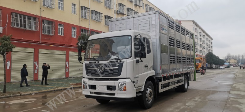 東風天錦6.8米畜禽運輸車（運豬車）